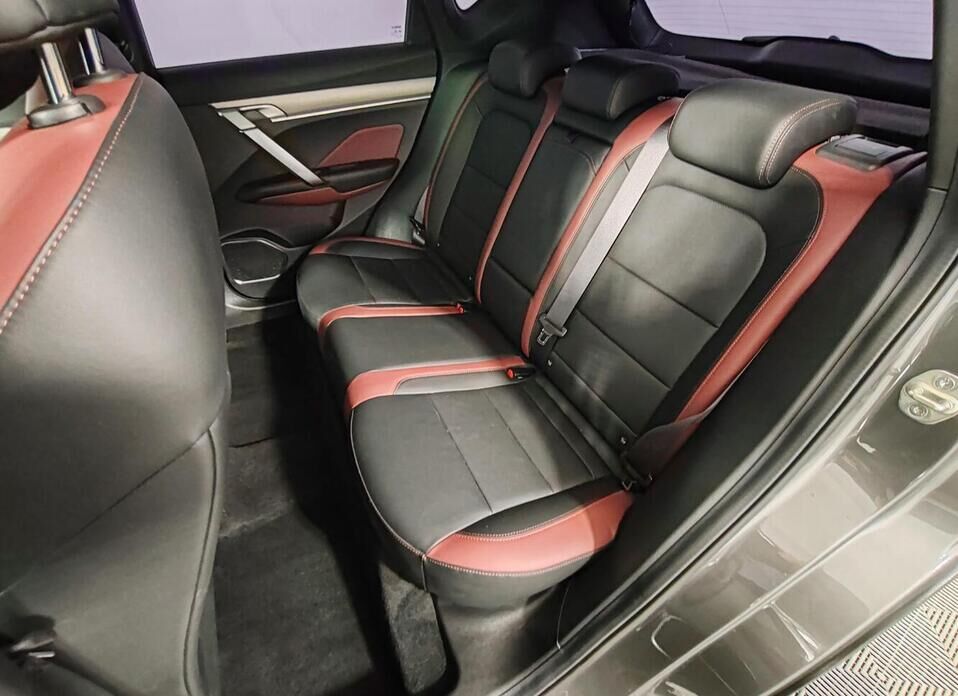 Geely Coolray, I 1.5 AMT (150 л.с.)