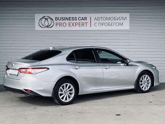 Toyota Camry, 2021&nbsp;г., 77&nbsp;801&nbsp;км