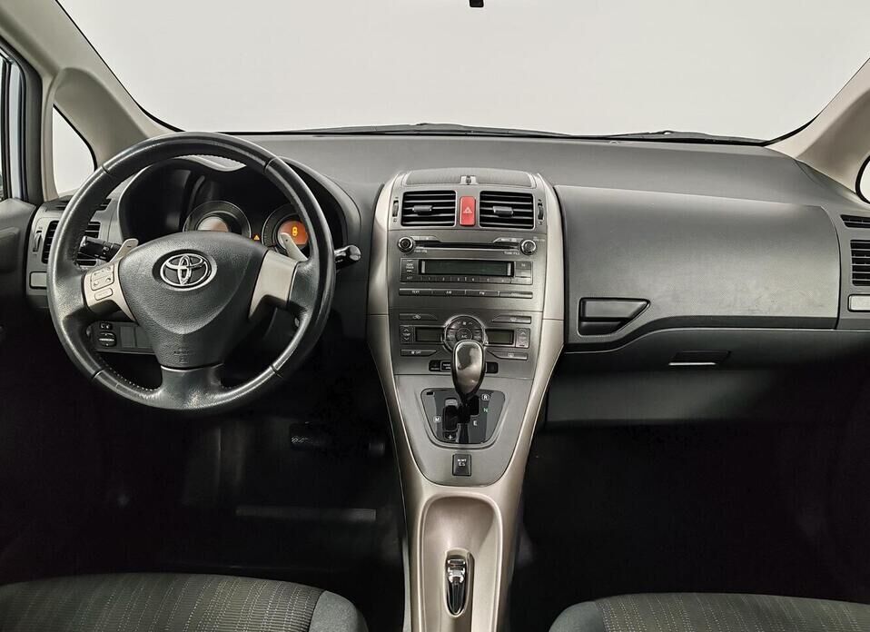 Toyota Auris, I 1.6 AMT (124 л.с.)