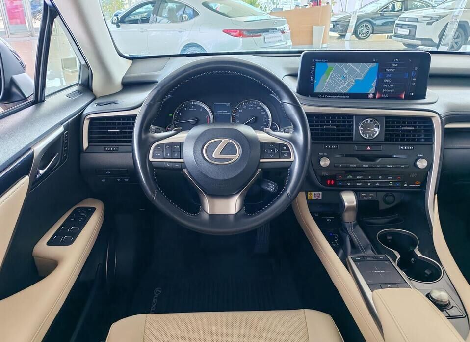 Lexus RX, IV Рестайлинг 300 2.0 AT (238 л.с.) 4WD