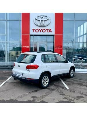 Volkswagen Tiguan, 2012 г., 242 158 км