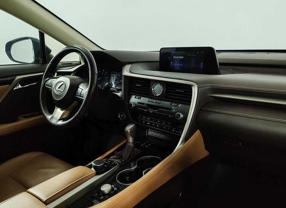 Lexus RX, IV Рестайлинг 300 2.0 AT (238 л.с.) 4WD