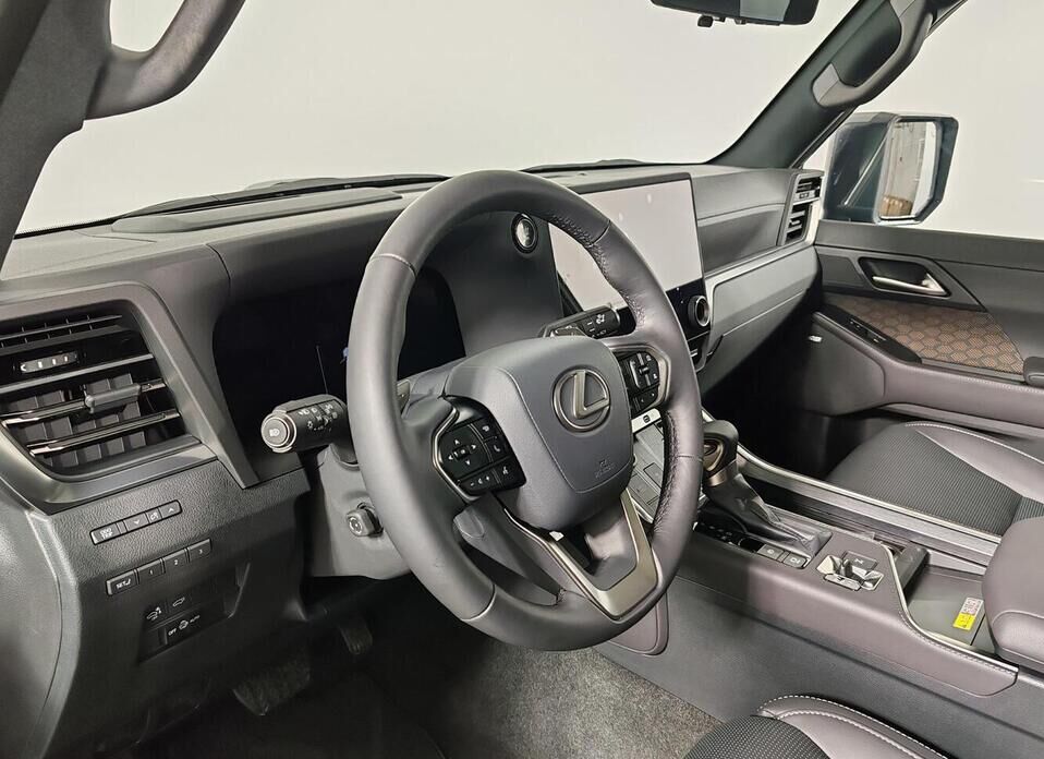 Lexus GX, III 550 3.4 AT (354 л.с.) 4WD