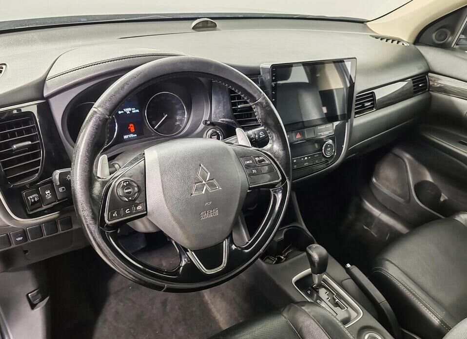 Mitsubishi Outlander, III Рестайлинг 2 2.4 CVT (167 л.с.) 4WD
