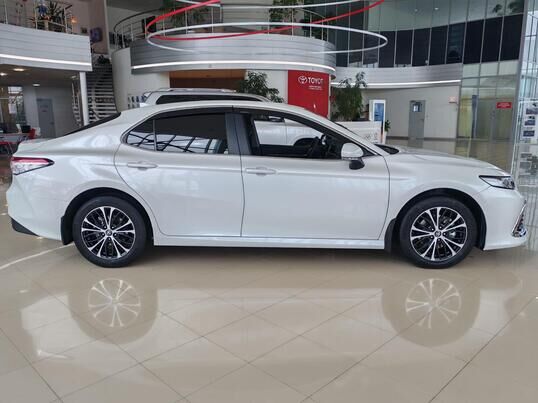 Toyota Camry, VIII (XV70) Рестайлинг, 2021 г., 5 566 км
