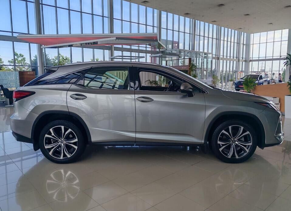 Lexus RX, IV Рестайлинг 300 2.0 AT (238 л.с.) 4WD