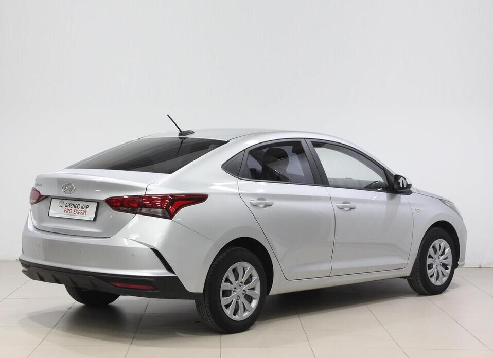 Hyundai Solaris, II Рестайлинг 1.6 AT (123 л.с.)