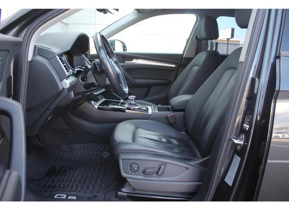 Audi Q5, II (FY) Рестайлинг 45 TFSI 2.0 AMT (249 л.с.) 4WD