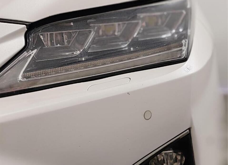 Lexus RX, IV 200t 2.0 AT (238 л.с.) 4WD