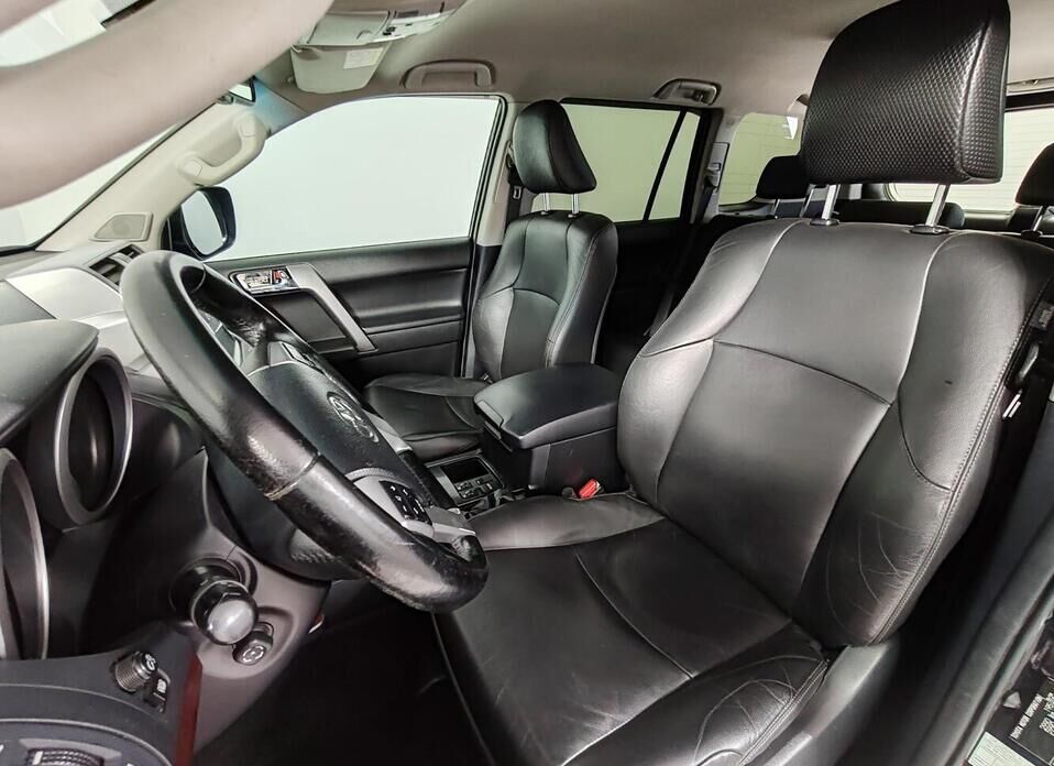 Toyota Land Cruiser Prado, 150 Series Рестайлинг 1 3.0d AT (173 л.с.) 4WD