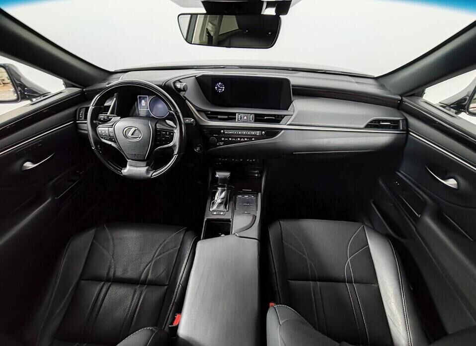 Lexus ES, VII 250 2.5 AT (200 л.с.)