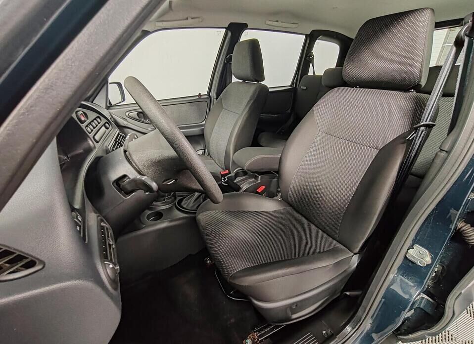 LADA (ВАЗ) Niva Travel, I 1.7 MT (80 л.с.) 4WD