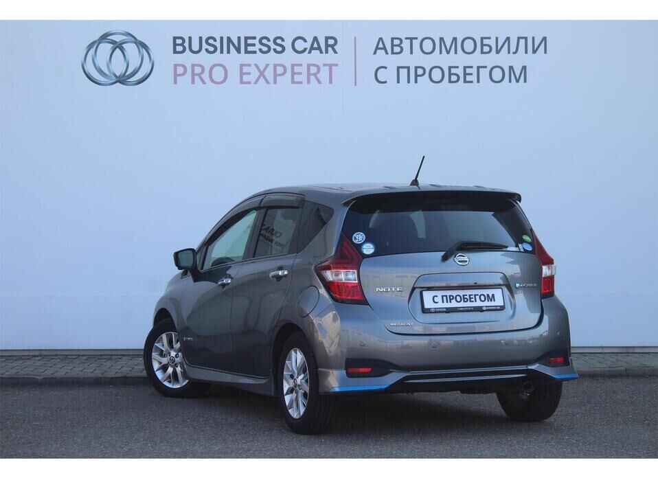 Nissan Note 1.2 CVT (98 л.с.)