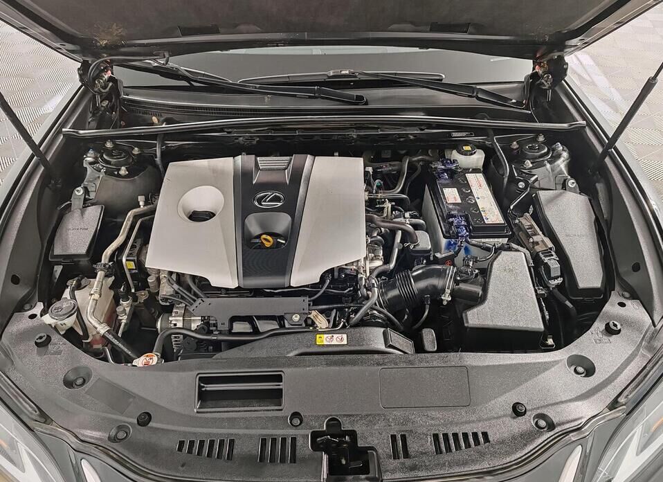 Lexus ES, VII 250 2.5 AT (200 л.с.)