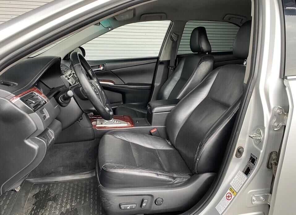 Toyota Camry, VII (XV50) 2.5 AT (181 л.с.)