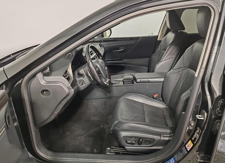 Lexus ES, VII 250 2.5 AT (200 л.с.)