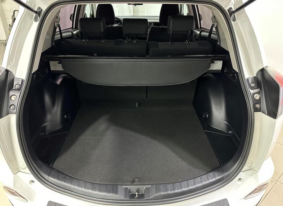 Toyota RAV4 2.0 MT (146 л.с.)