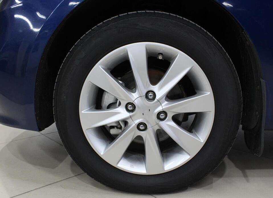 Kia Rio, III Рестайлинг 1.6 MT (123 л.с.)
