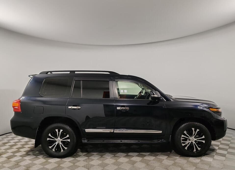 Toyota Land Cruiser, 200 Series Рестайлинг 1 4.5d AT (235 л.с.) 4WD