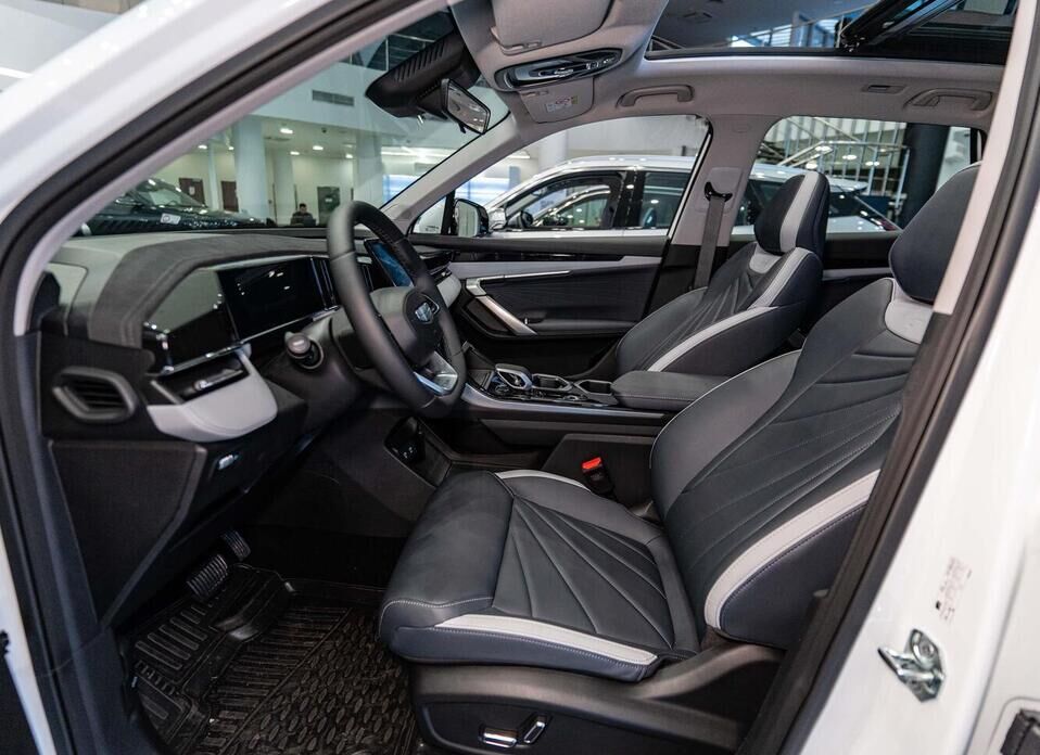 Geely Atlas, II 2.0 AT (200 л.с.) 4WD