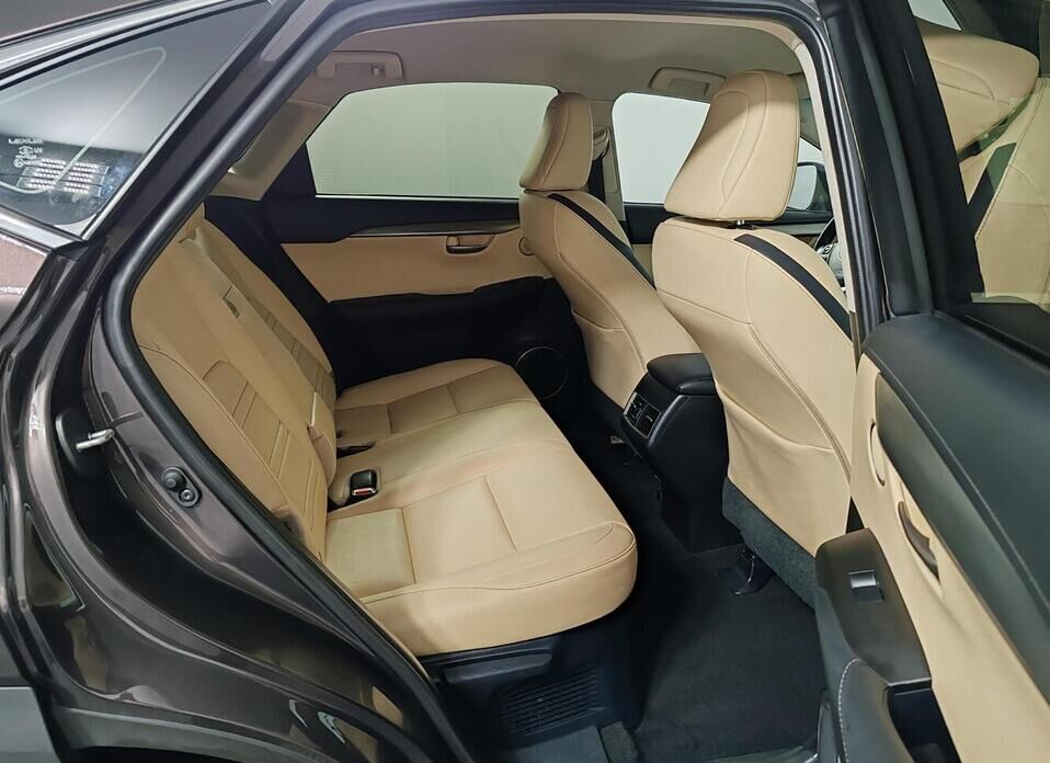 Lexus NX, I 200 2.0 CVT (150 л.с.) 4WD