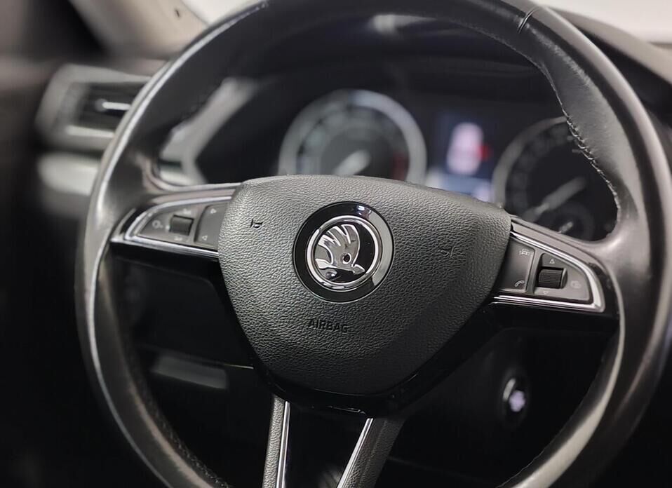 Skoda Superb, III 1.8 AMT (180 л.с.)