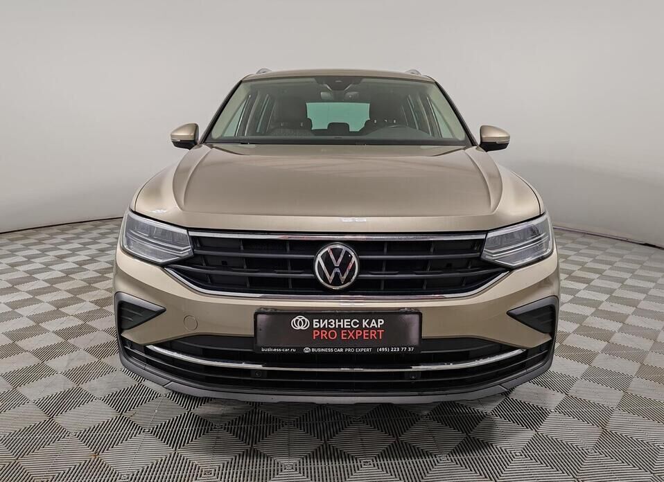 Volkswagen Tiguan, II Рестайлинг 2.0 AMT (180 л.с.) 4WD