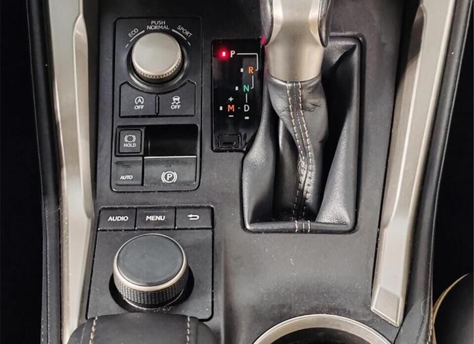 Lexus NX, I 200 2.0 CVT (150 л.с.) 4WD