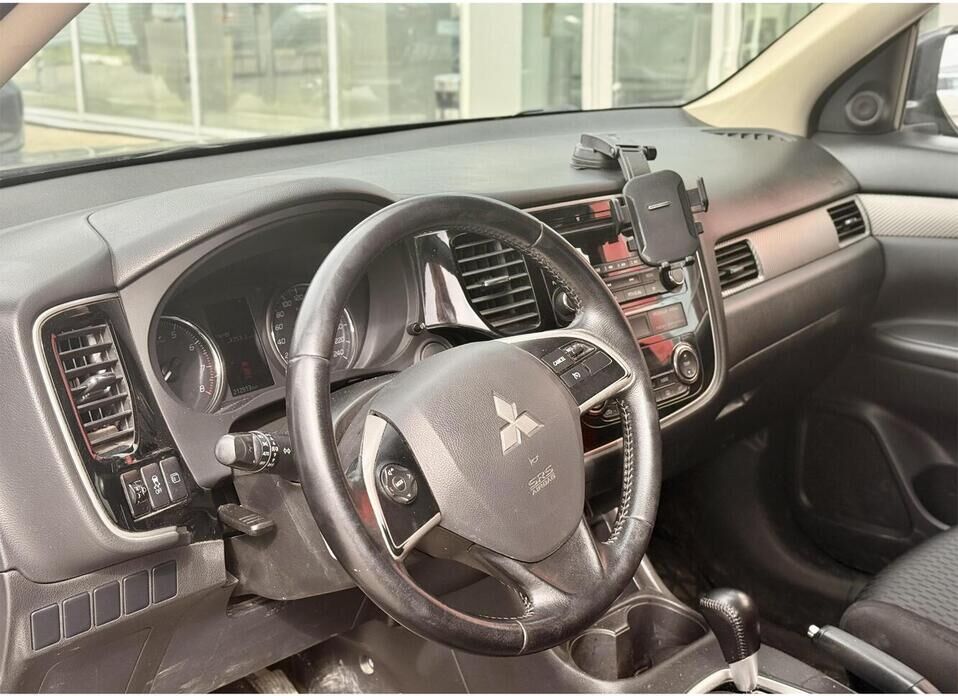 Mitsubishi Outlander, III Рестайлинг 2.0 CVT (146 л.с.) 4WD