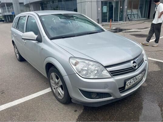 Opel Astra, 2010 г., 111 743 км