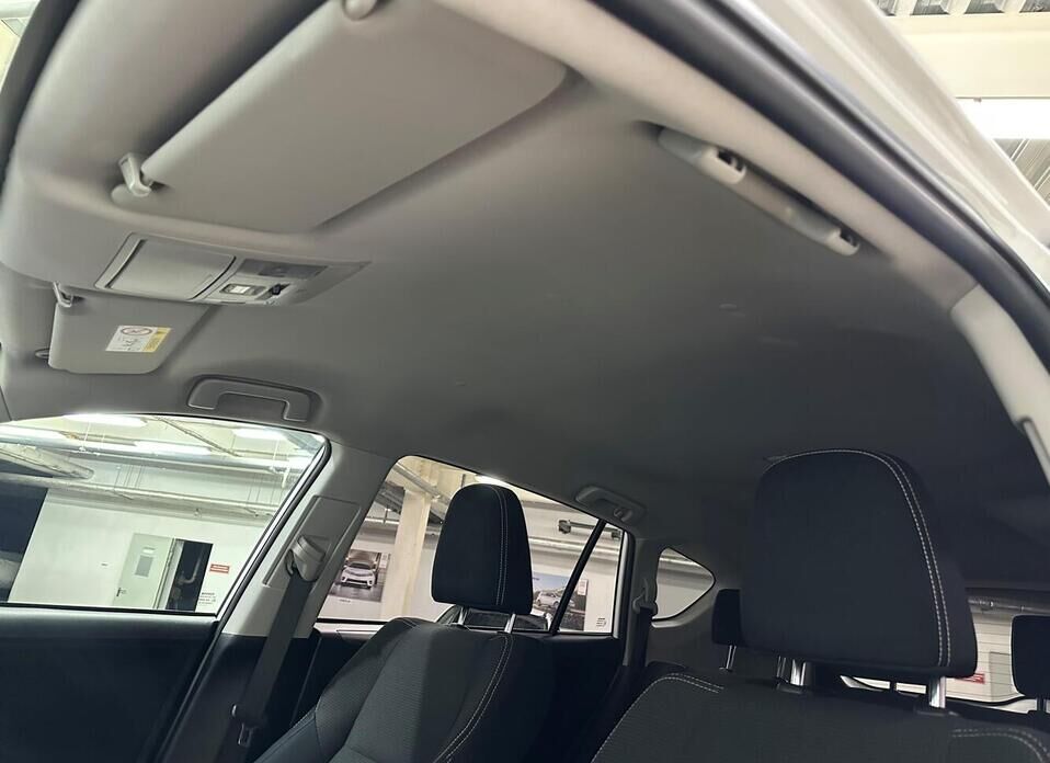 Toyota RAV4 2.0 MT (146 л.с.)