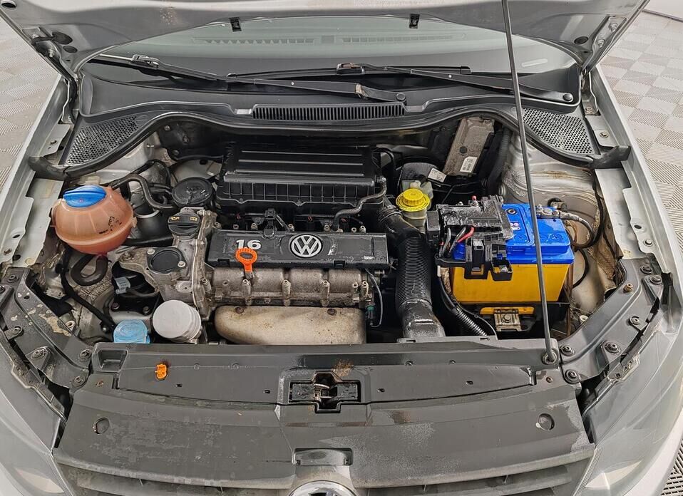 Volkswagen Polo, V 1.6 MT (105 л.с.)