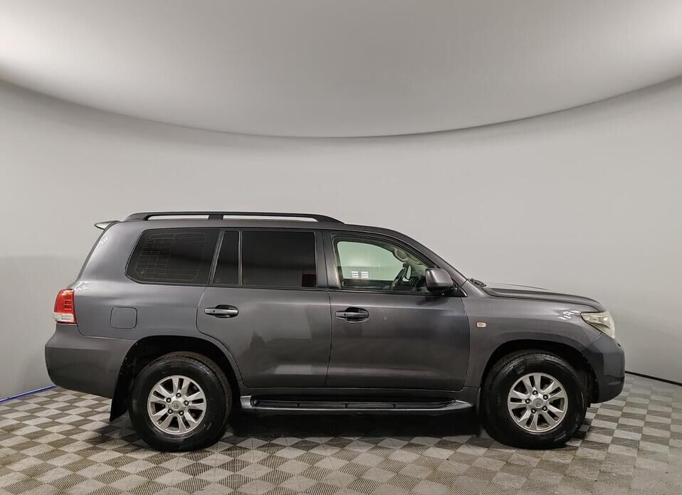 Toyota Land Cruiser, 200 Series 4.7 AT (288 л.с.) 4WD