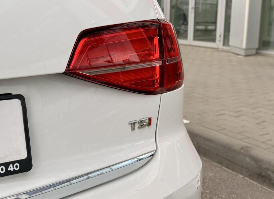 Volkswagen Jetta, VI Рестайлинг 1.4 AMT (125 л.с.)