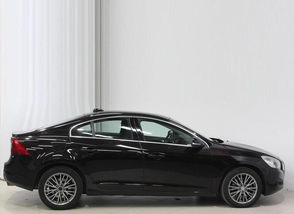 Volvo S60, II 2.5 AT (249 л.с.)