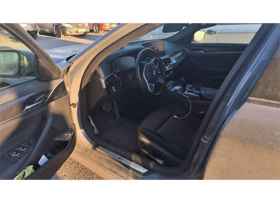 BMW 5 серии, VII (G30/G31) Рестайлинг 520d xDrive 2.0d AT (190 л.с.) 4WD