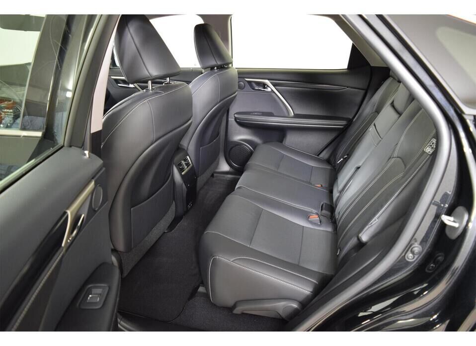 Lexus RX, IV Рестайлинг 300 2.0 AT (238 л.с.) 4WD