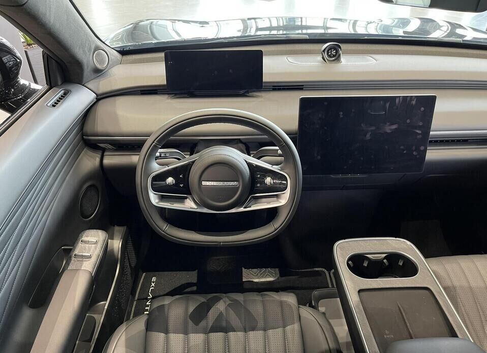 EXEED Exlantix ET 1.5hyb AT (469 л.с.) 4WD