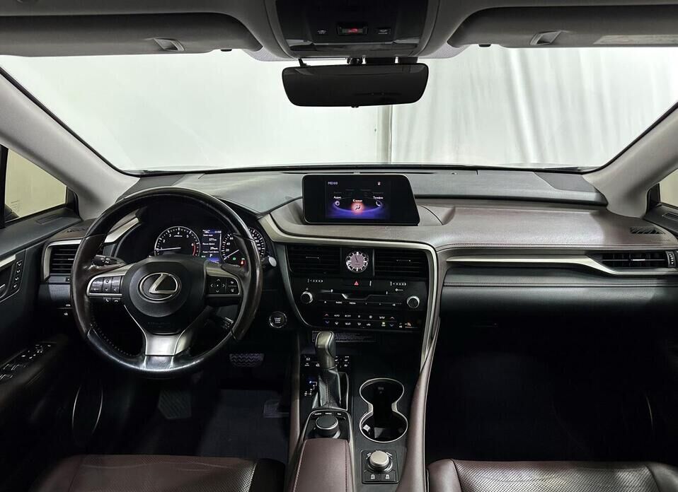 Lexus RX, IV 200t 2.0 AT (238 л.с.) 4WD