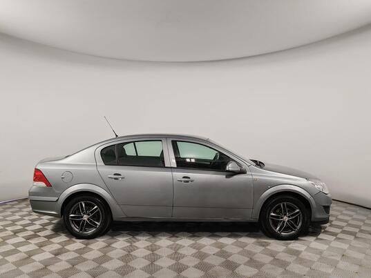Opel Astra, 2011&nbsp;г., 158&nbsp;610&nbsp;км