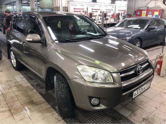 Toyota RAV4, 2010&nbsp;г., 275&nbsp;761&nbsp;км