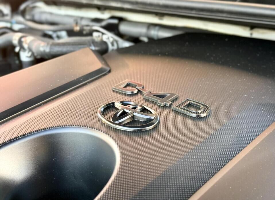 Toyota Land Cruiser Prado, 150 Series Рестайлинг 2 2.8d AT (177 л.с.) 4WD