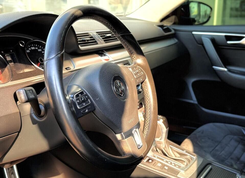 Volkswagen Passat, B7 1.8 MT (152 л.с.)
