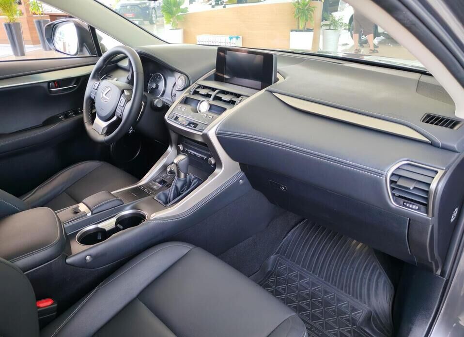 Lexus NX, I Рестайлинг 200 2.0 CVT (150 л.с.) 4WD
