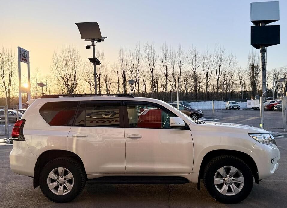 Toyota Land Cruiser Prado, 150 Series Рестайлинг 2 2.8d AT (177 л.с.) 4WD