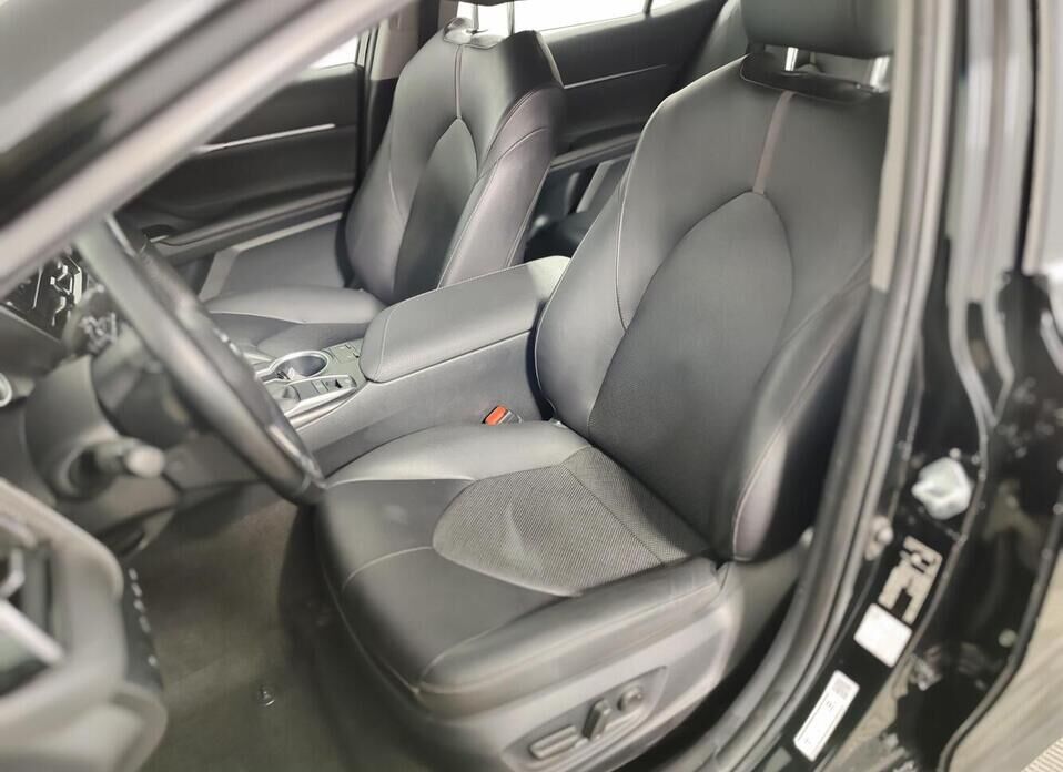 Toyota Camry, VIII (XV70) Рестайлинг 2.5 AT (200 л.с.)