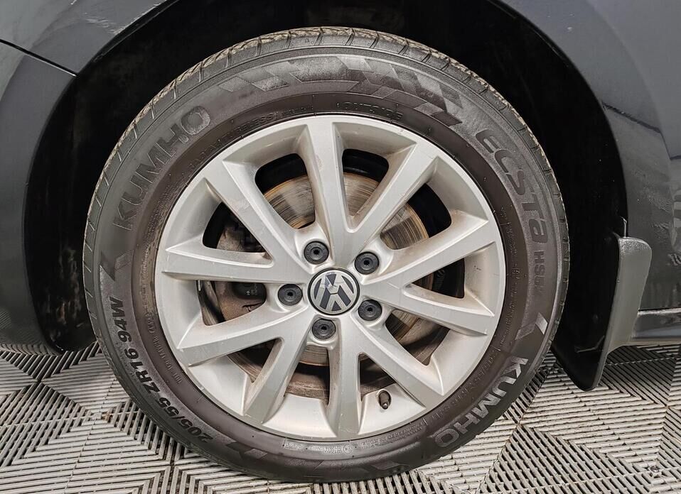 Volkswagen Jetta, VI 1.4 AMT (122 л.с.)