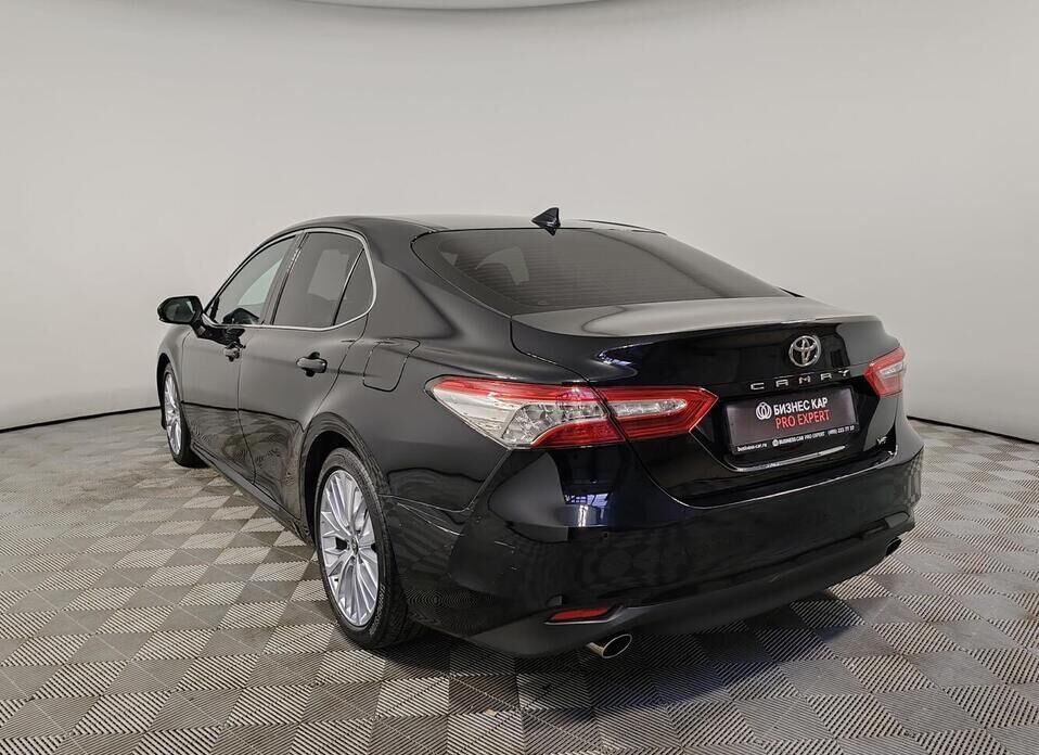 Toyota Camry, VIII (XV70) 3.5 AT (249 л.с.)