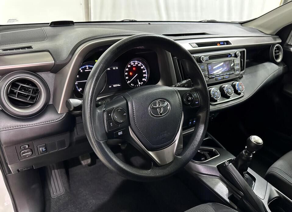 Toyota RAV4 2.0 MT (146 л.с.)