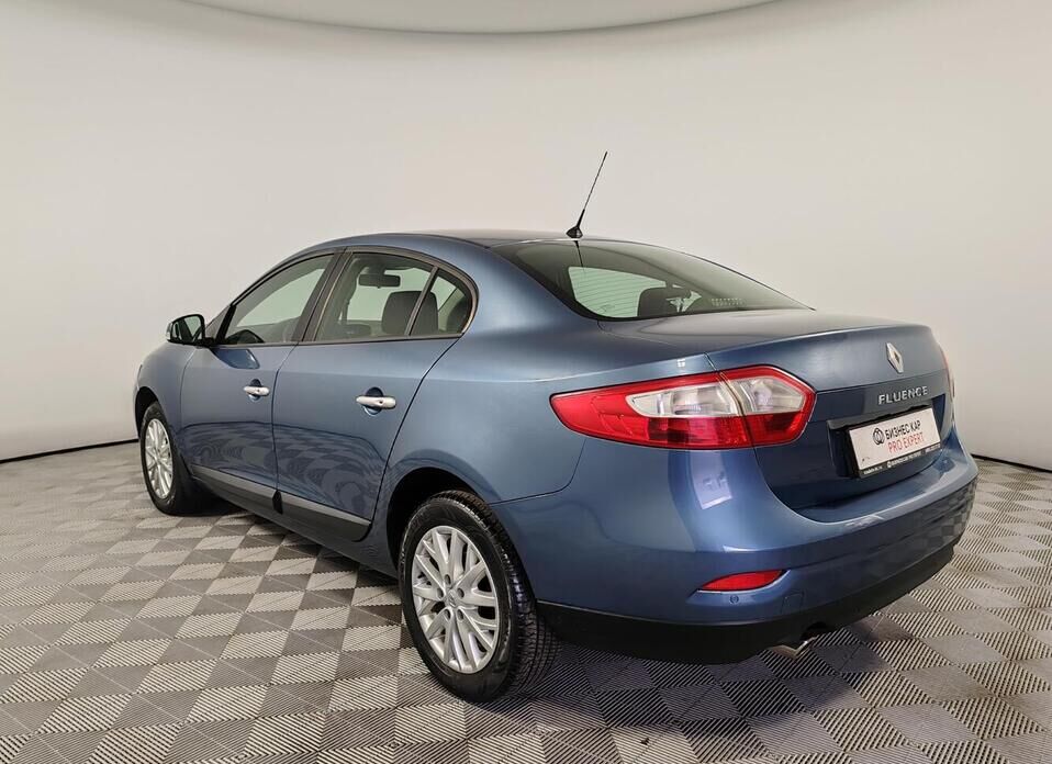 Renault Fluence, I Рестайлинг 1.6 MT (106 л.с.)